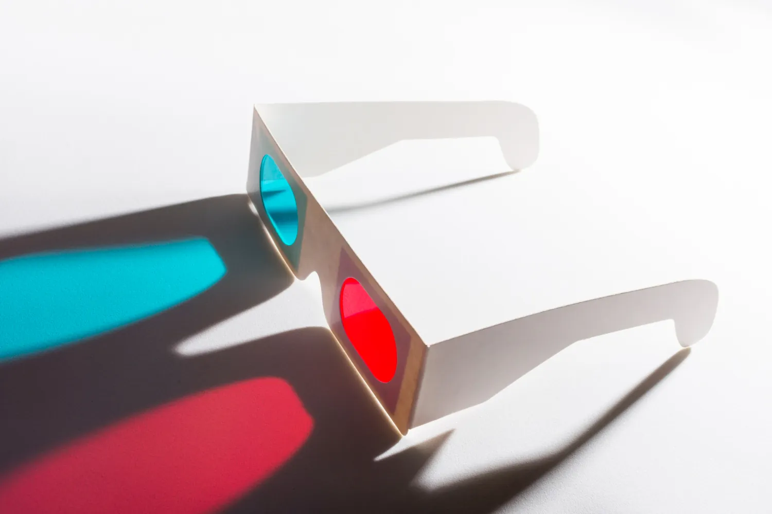 Bruciare tutto per ricostruire bene: la verità sul rebranding estremo